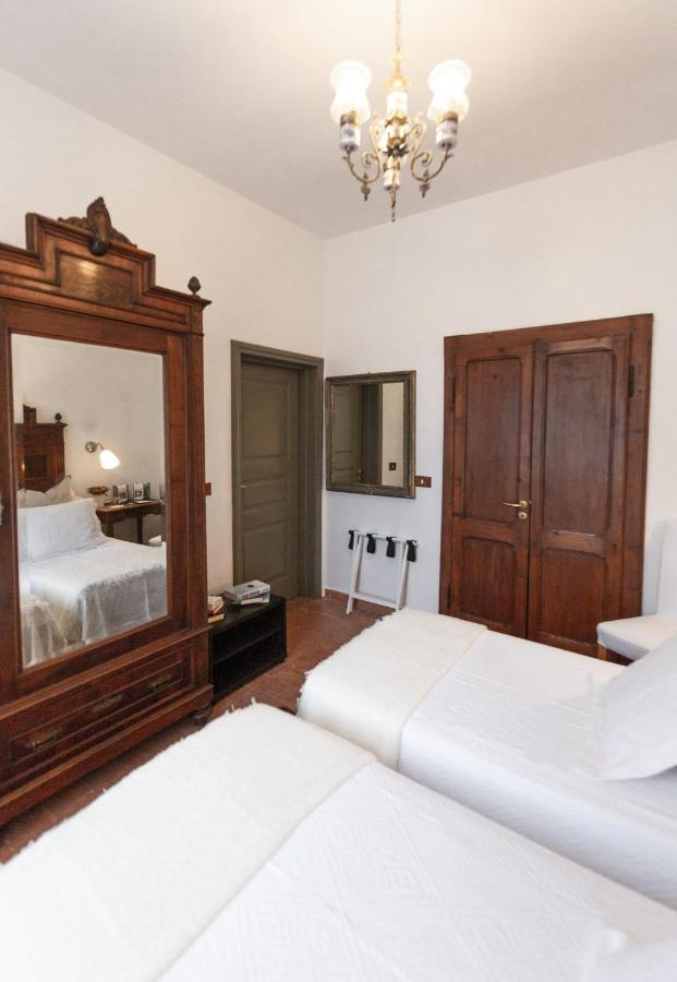 Agriturismo Borgo Di Campagna Il Tesoro Torre Alfina エクステリア 写真