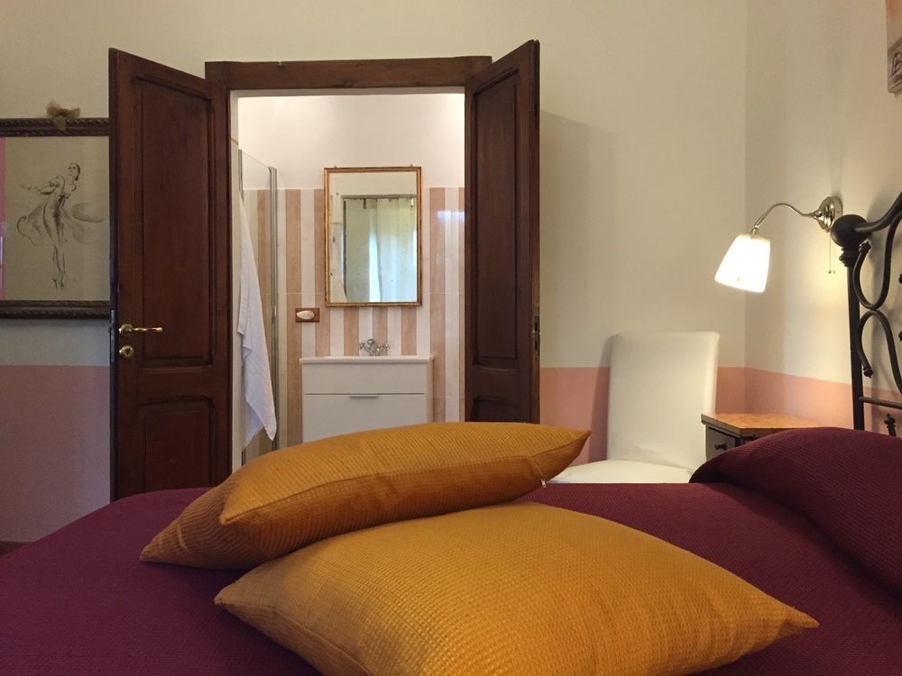 Agriturismo Borgo Di Campagna Il Tesoro Torre Alfina エクステリア 写真
